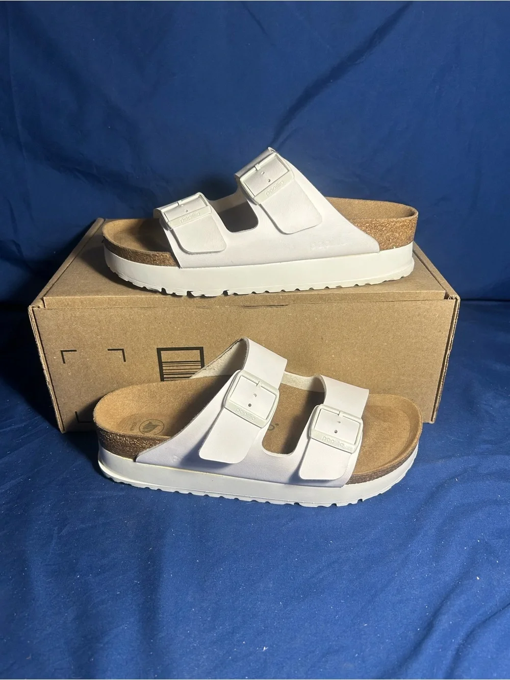 Papillio- Arizona vegan, white, 8 women sw - Picture 1 of 5